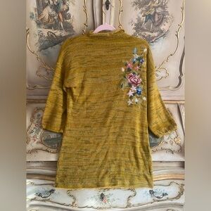 DAVI & DANI Mustard Embroidered Floral Knit Tunic Sweater